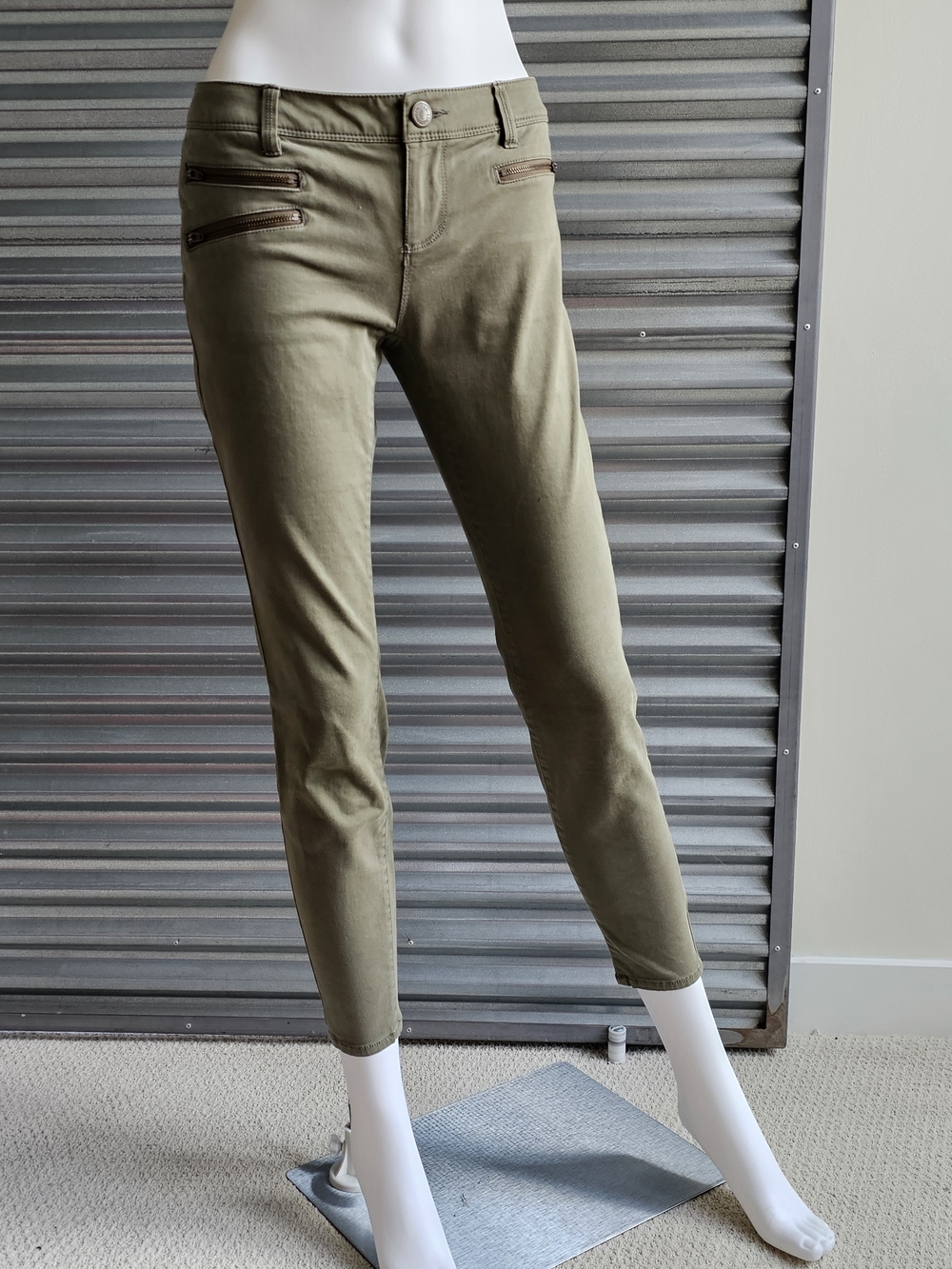 Limited Sage Green Slim Ankle Pants, sz 2, moto style